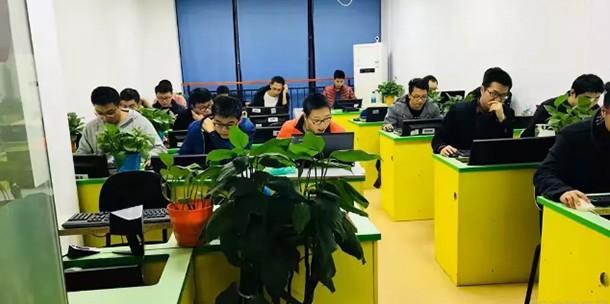 成都达内科技