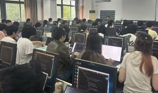 上海达内