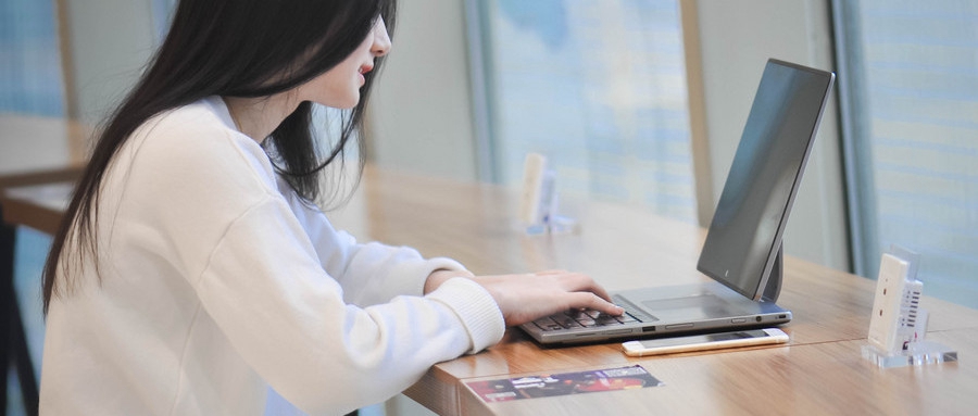 美國(guó)高校校長(zhǎng)團(tuán)抵津，新東方學(xué)員翹首以盼